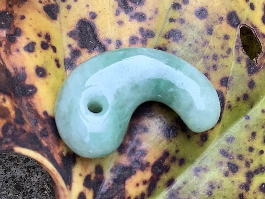 ✳親方おすすめ勾玉　糸魚川翡翠　人気の古墳時代の型　全て卸し値段　鑑定書取得品‼️