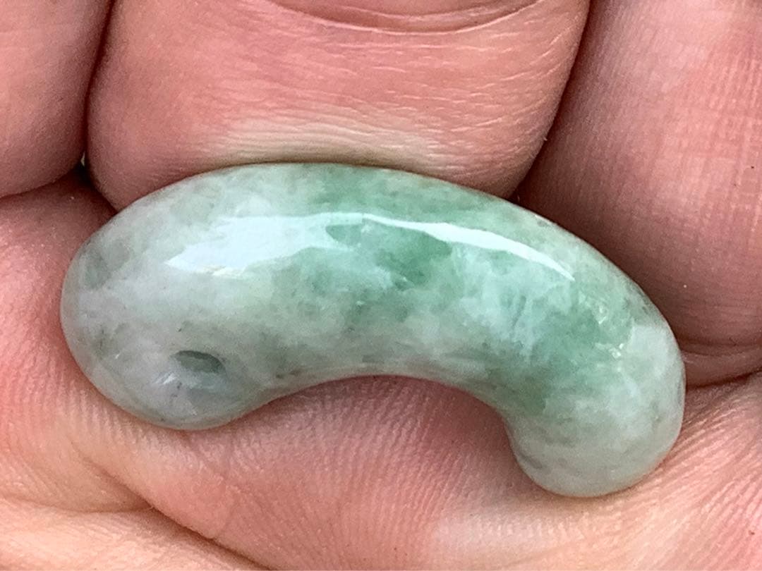 ✳親方おすすめ勾玉　糸魚川翡翠　人気の古墳時代の型　全て卸し値段　鑑定書取得品‼️