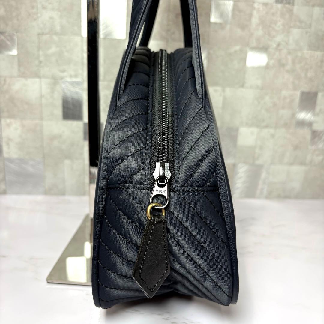 イヴサンローラン　キルティング　ナイロン　トートバッグ　ハンドバッグ　ネイビー