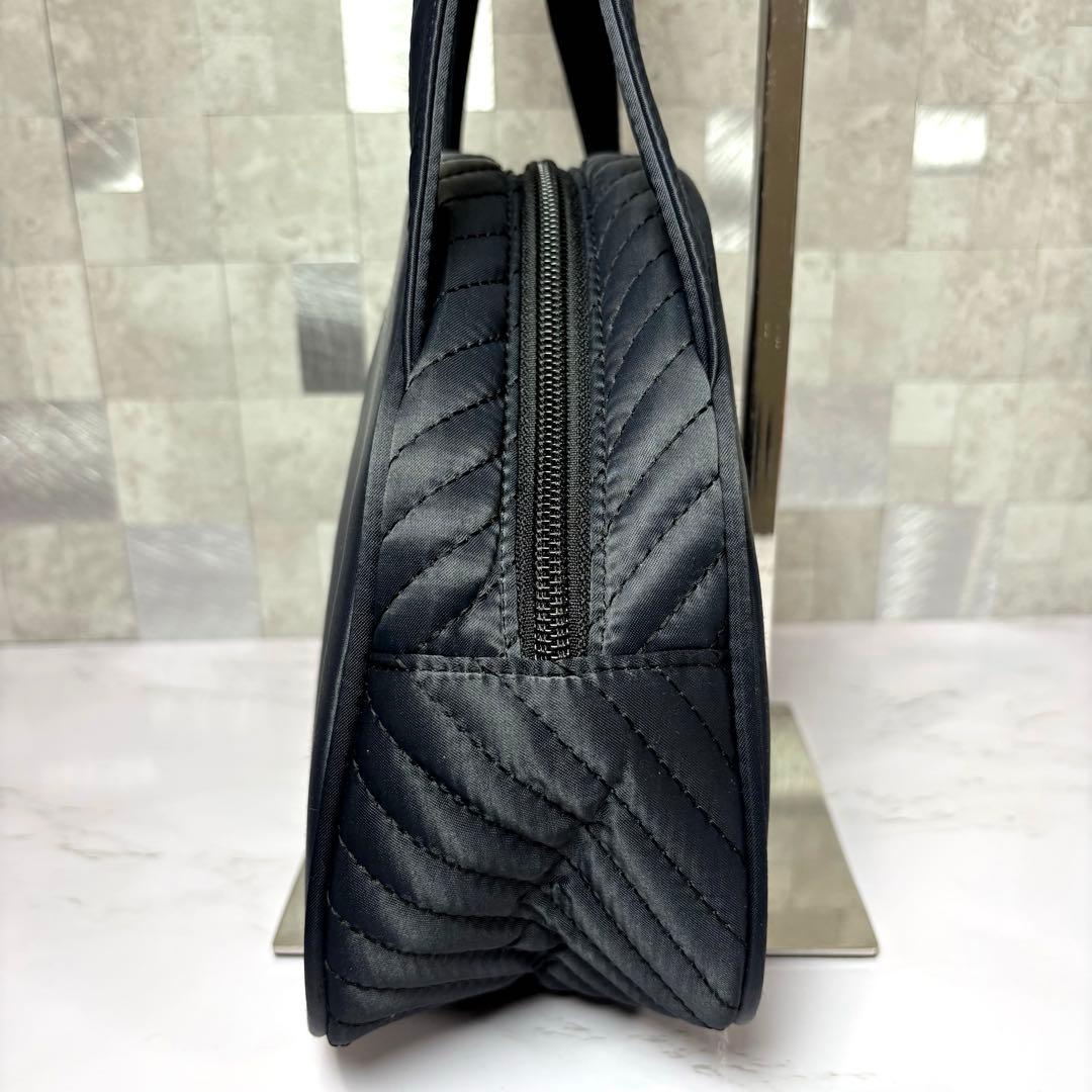 イヴサンローラン　キルティング　ナイロン　トートバッグ　ハンドバッグ　ネイビー