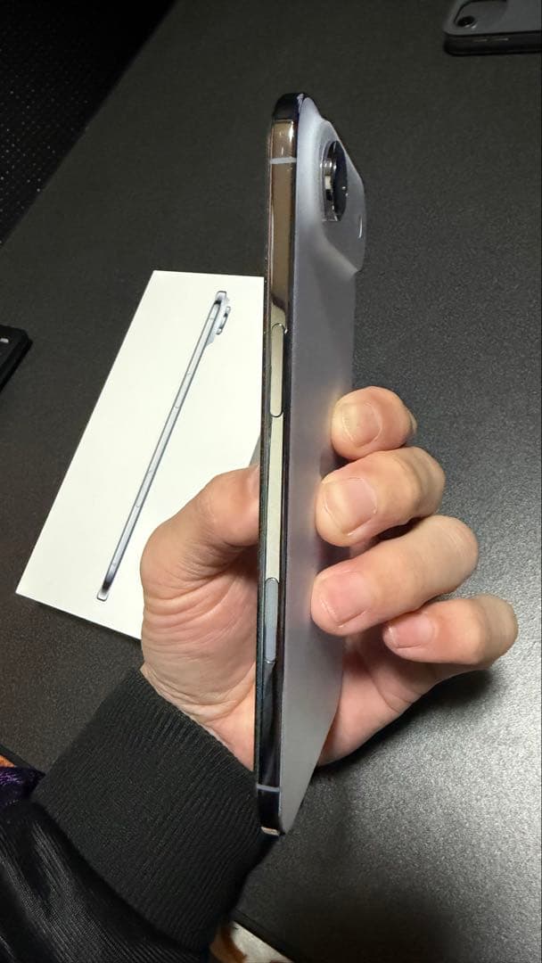 パプリカ様 iPhone Air 256GB スカイブルー