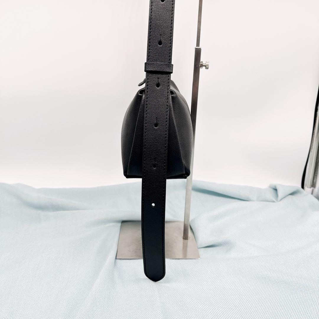 ✨ ユナイテッドアローズ 別注 クリスチャンヴィラ レザー ワンショルダーバッグ