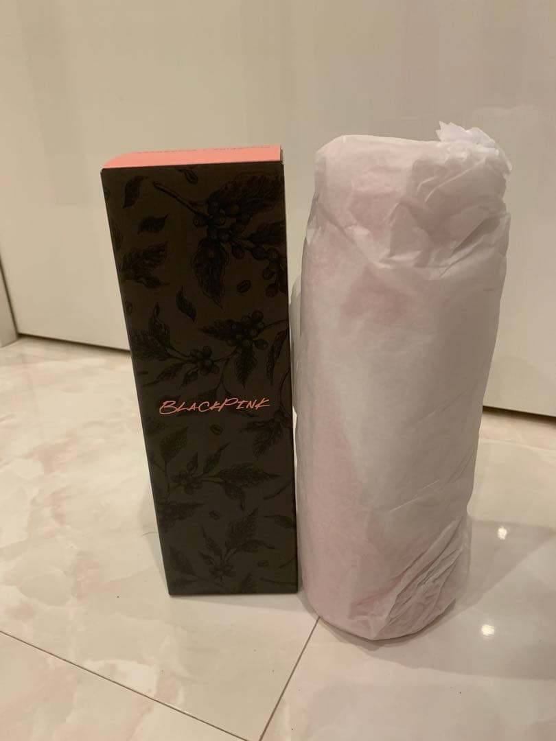 日本未発売　ブラックピンク　スターバックス　ボトル