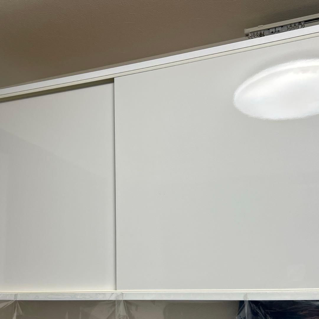 ホワイト収納キャビネット 高さ約235cm