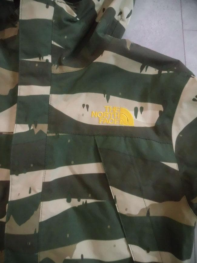 美品 ノースフェイス ノベルティースクープ スキーウエア 上下セット 140