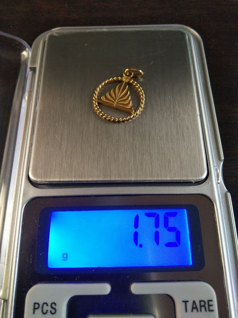 専用です。ESP科学研究所   K18  ペンダントトップ    約1.75g