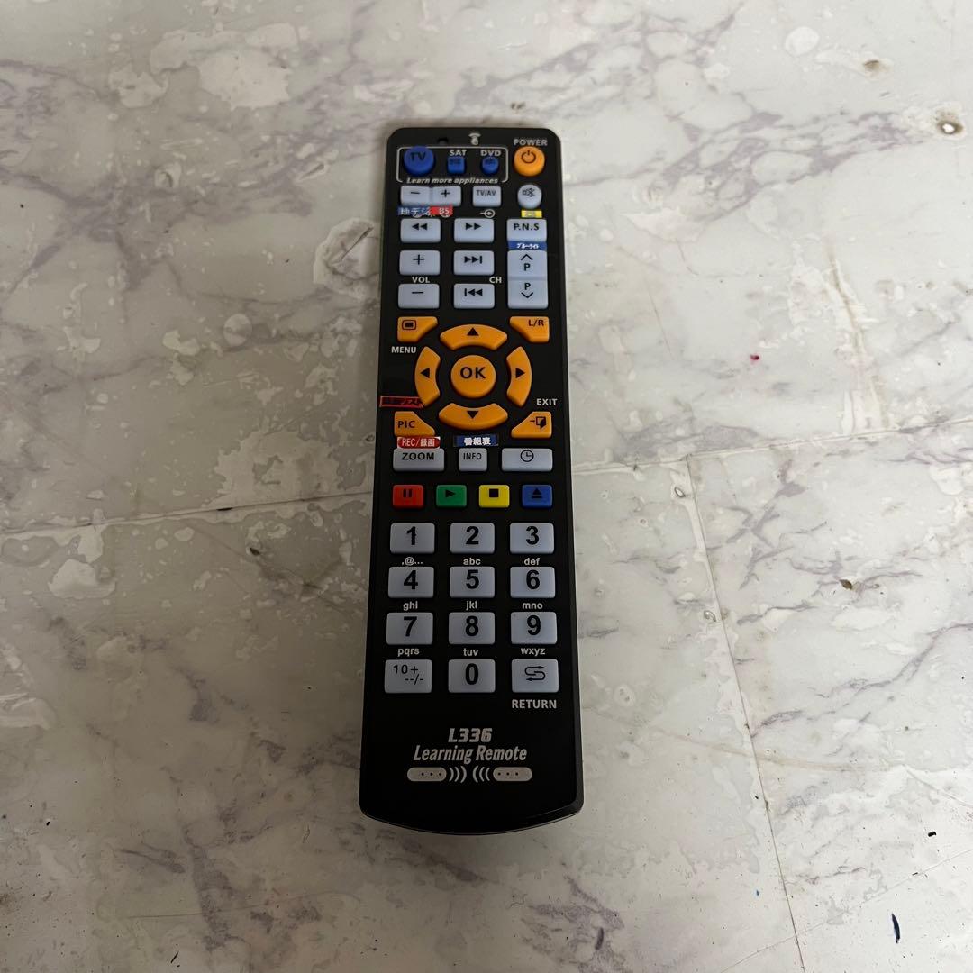 即日受渡❣️全国送料込アマダナホワイトデザイン32V型液晶地上D・BSCSテレビ