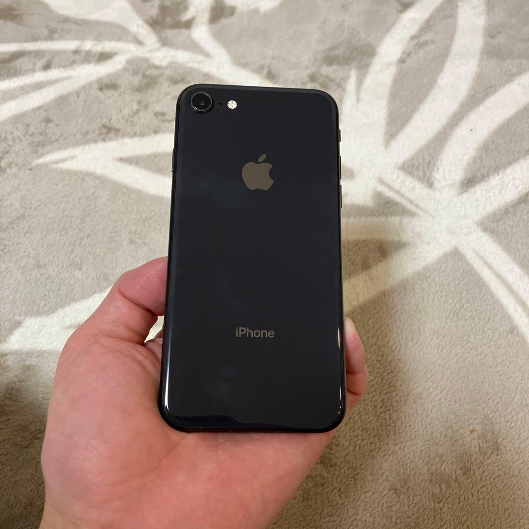 iPhone8 本体 スペースグレー 64G