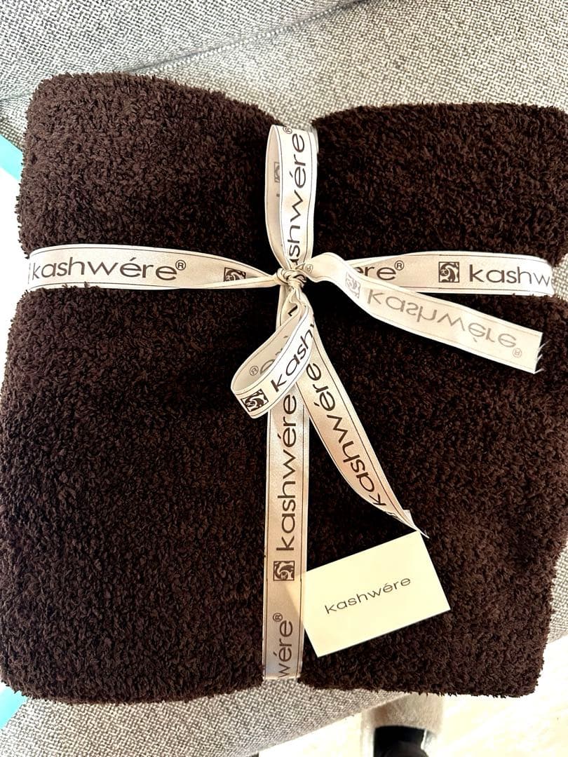 ぶぅ！新品未使用！kashwére ブランケット