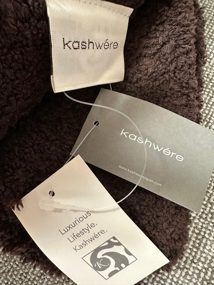 ぶぅ！新品未使用！kashwére ブランケット