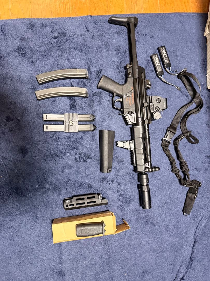 東京マルイ　MP5 次世代電動ガン 付属品多数