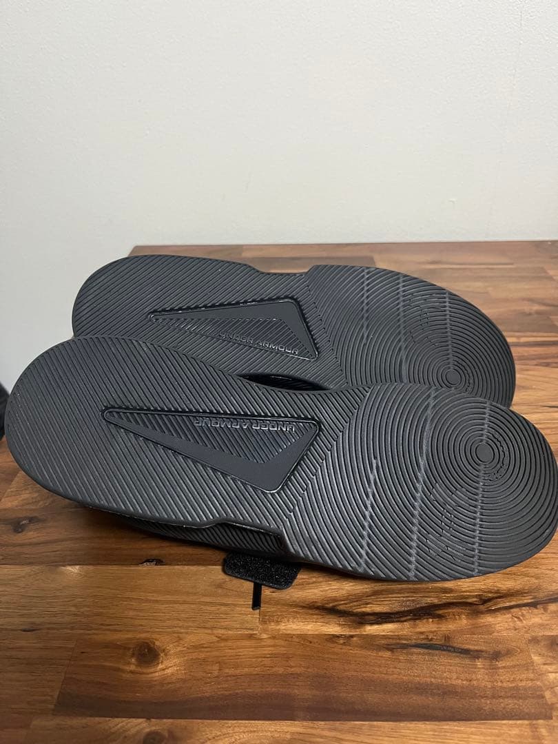 アンダーアーマー　ウエイトリフティングシューズ　スクワットシューズ