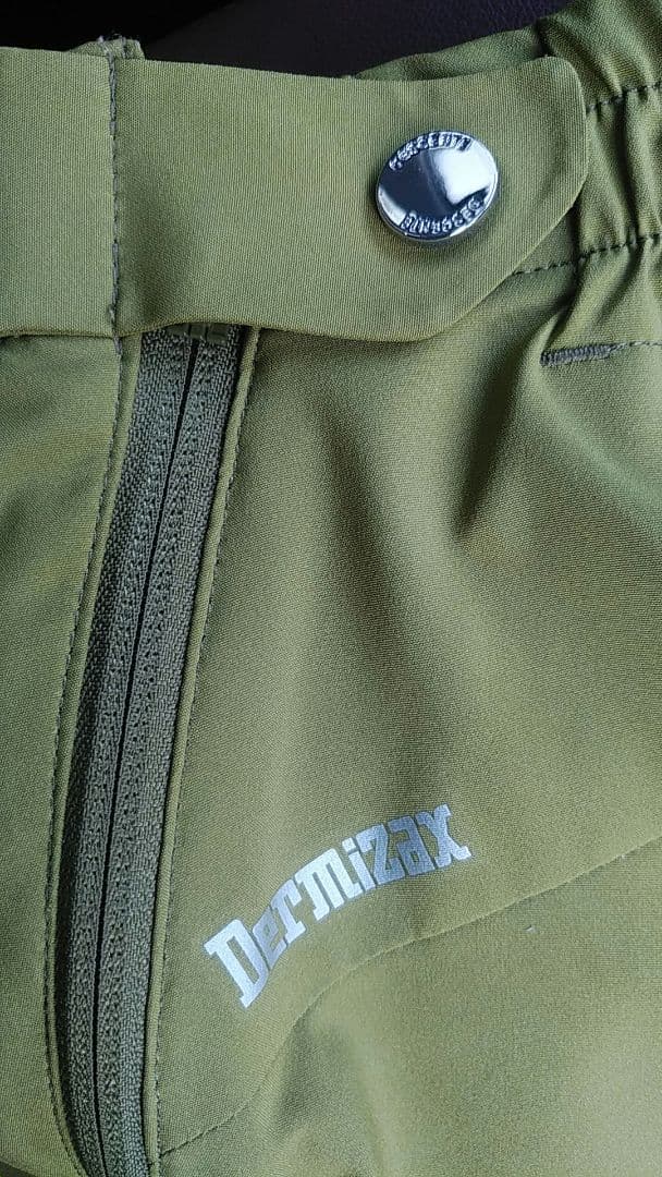 DESCENTE デサント　スキーパンツ　2023-2024