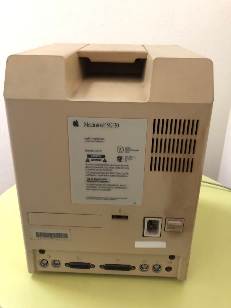 Apple Macintosh SE/30 本体