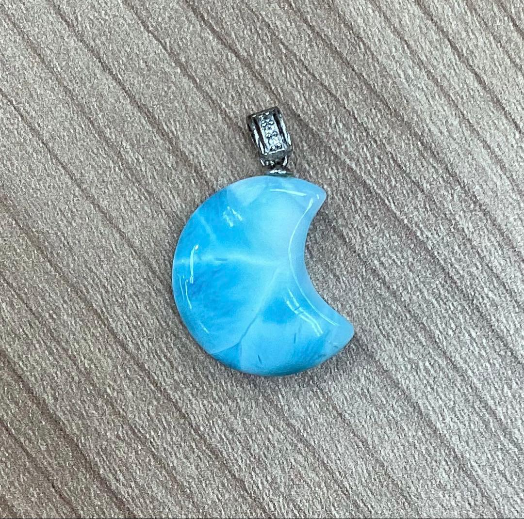 ラリマー　月型　ペンダントトップ