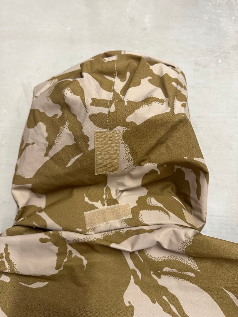 イギリス軍　カモフラージュ フード付き ミリタリージャケット