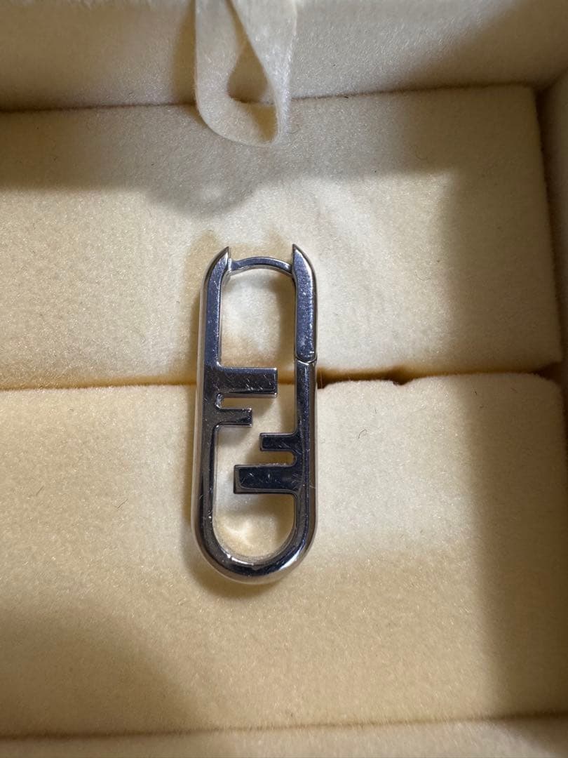 シルバー ステンレススチール ピアス(片耳用)