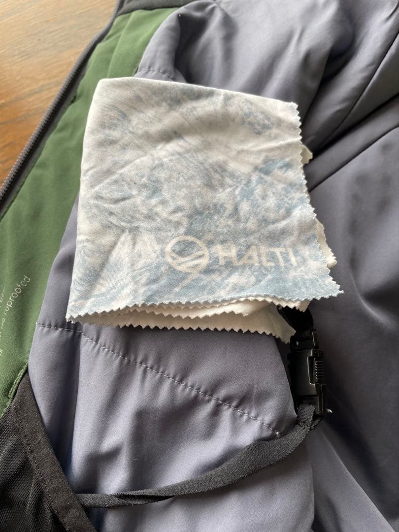 HALTI スキーウエア上下　メンズ（Sサイズ相当）