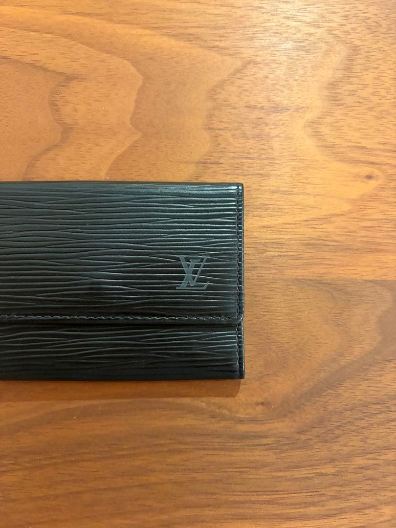 LOUIS VUITTON ブラック レザー キーケース