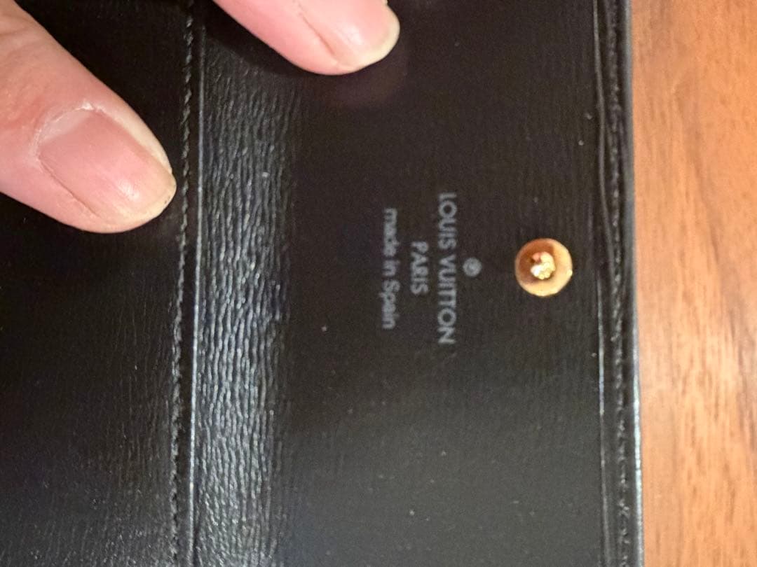 LOUIS VUITTON ブラック レザー キーケース