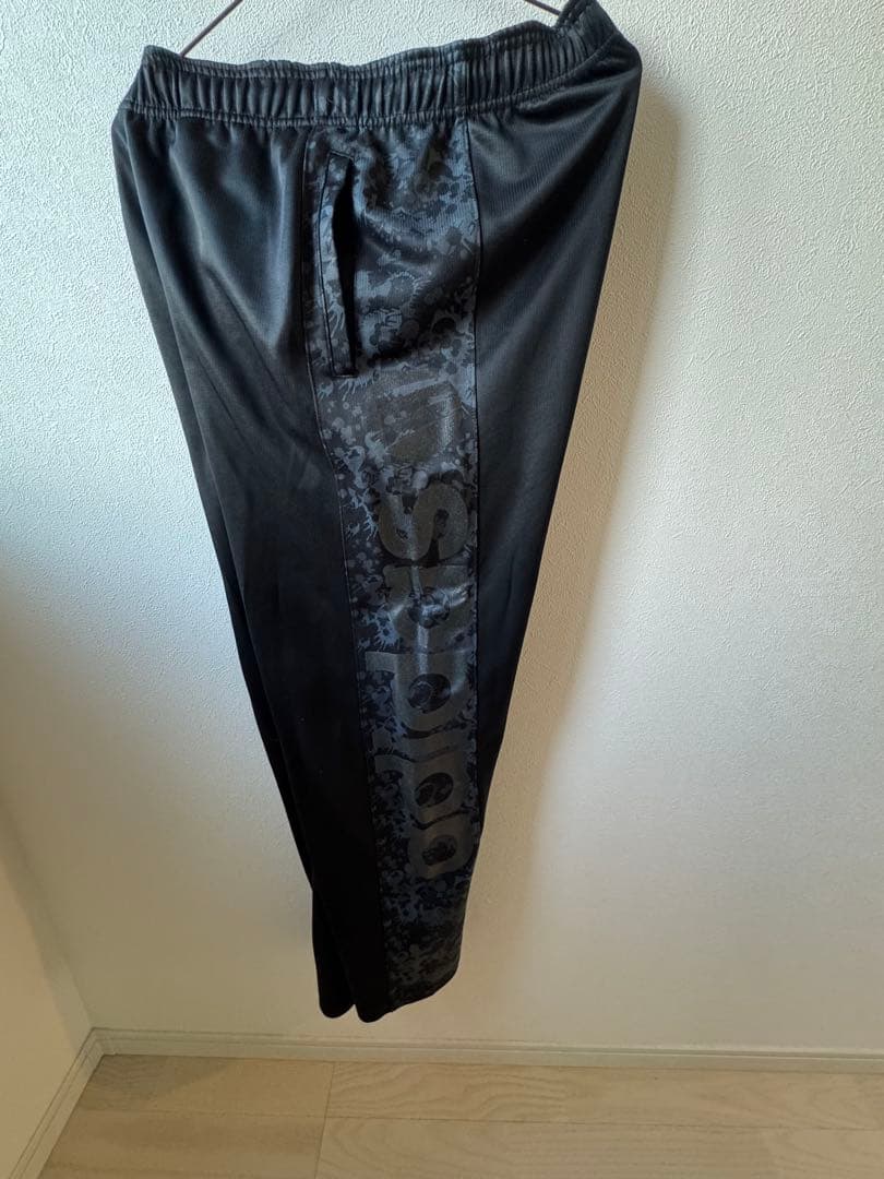 adidas 迷彩柄 フード付きジャケット　上下セット　☆美品