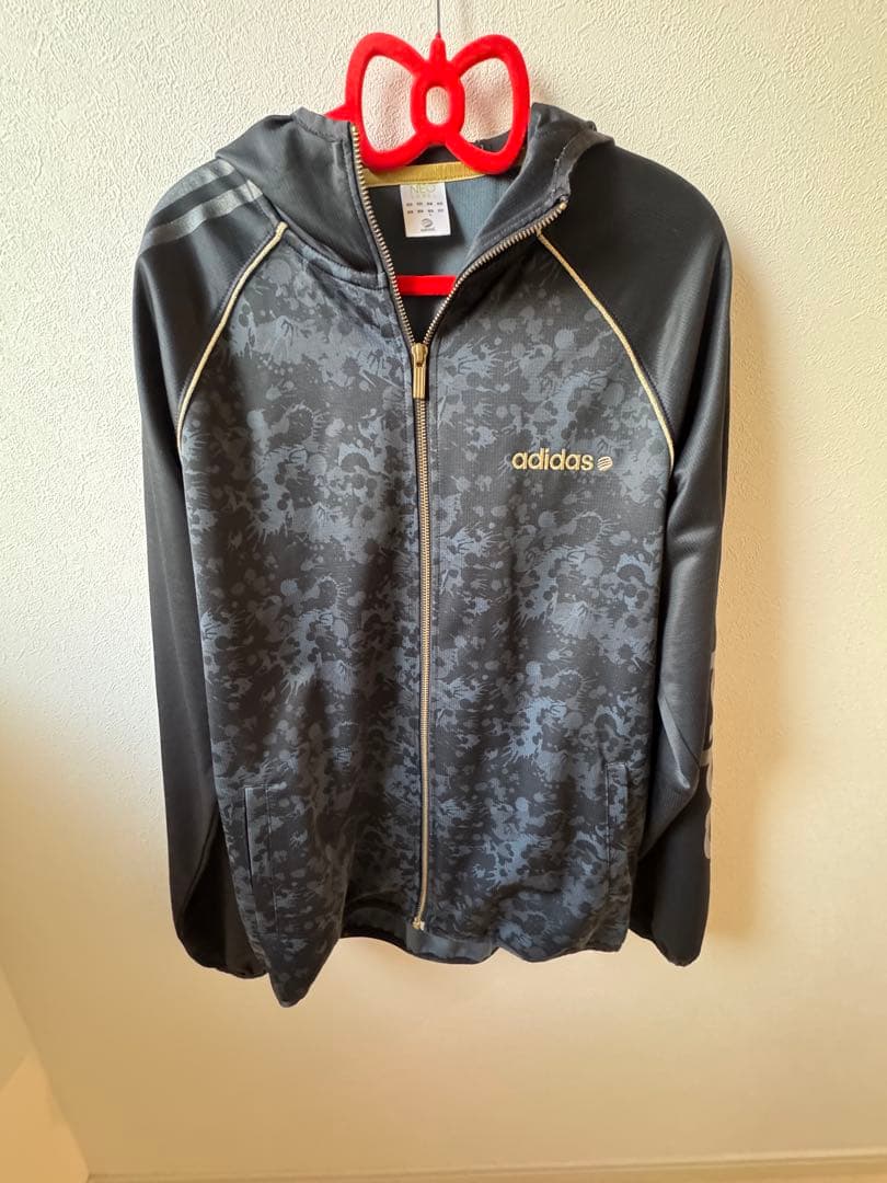 adidas 迷彩柄 フード付きジャケット　上下セット　☆美品