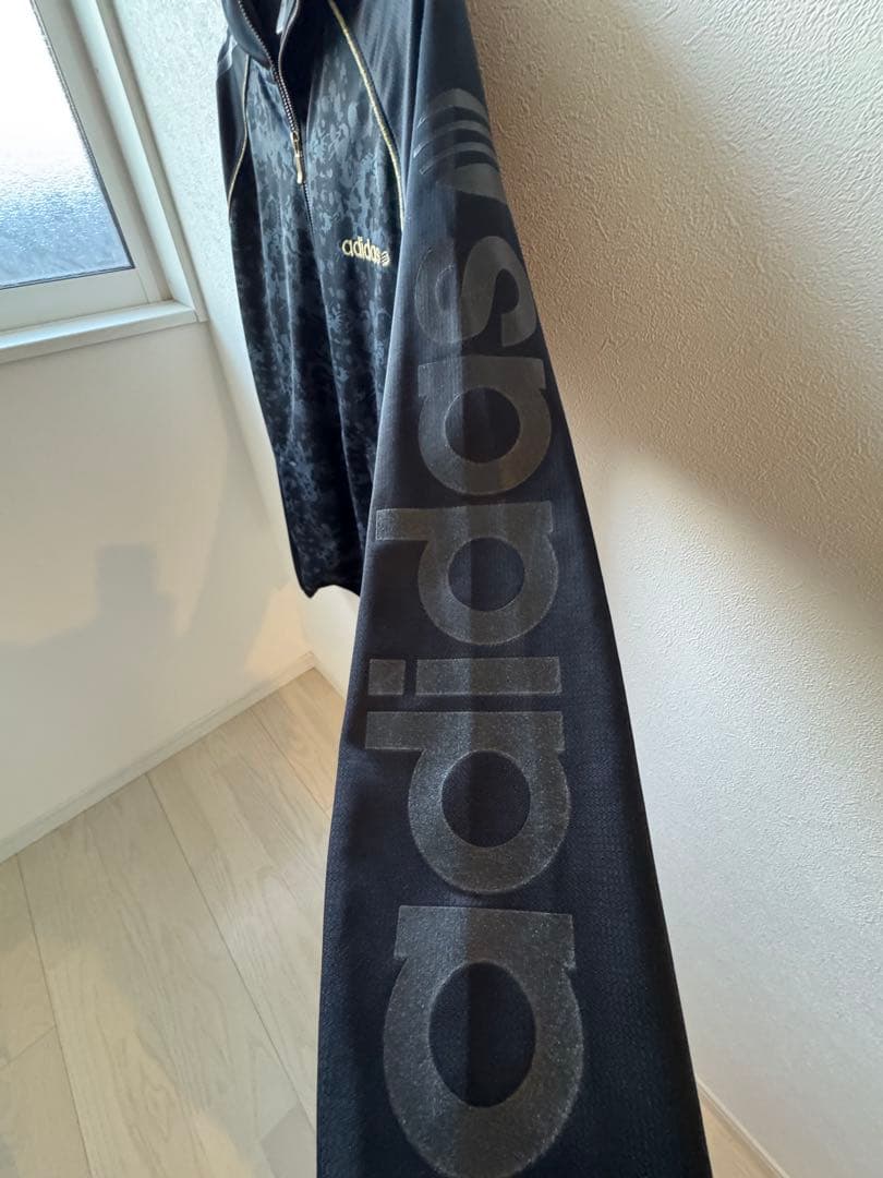 adidas 迷彩柄 フード付きジャケット　上下セット　☆美品