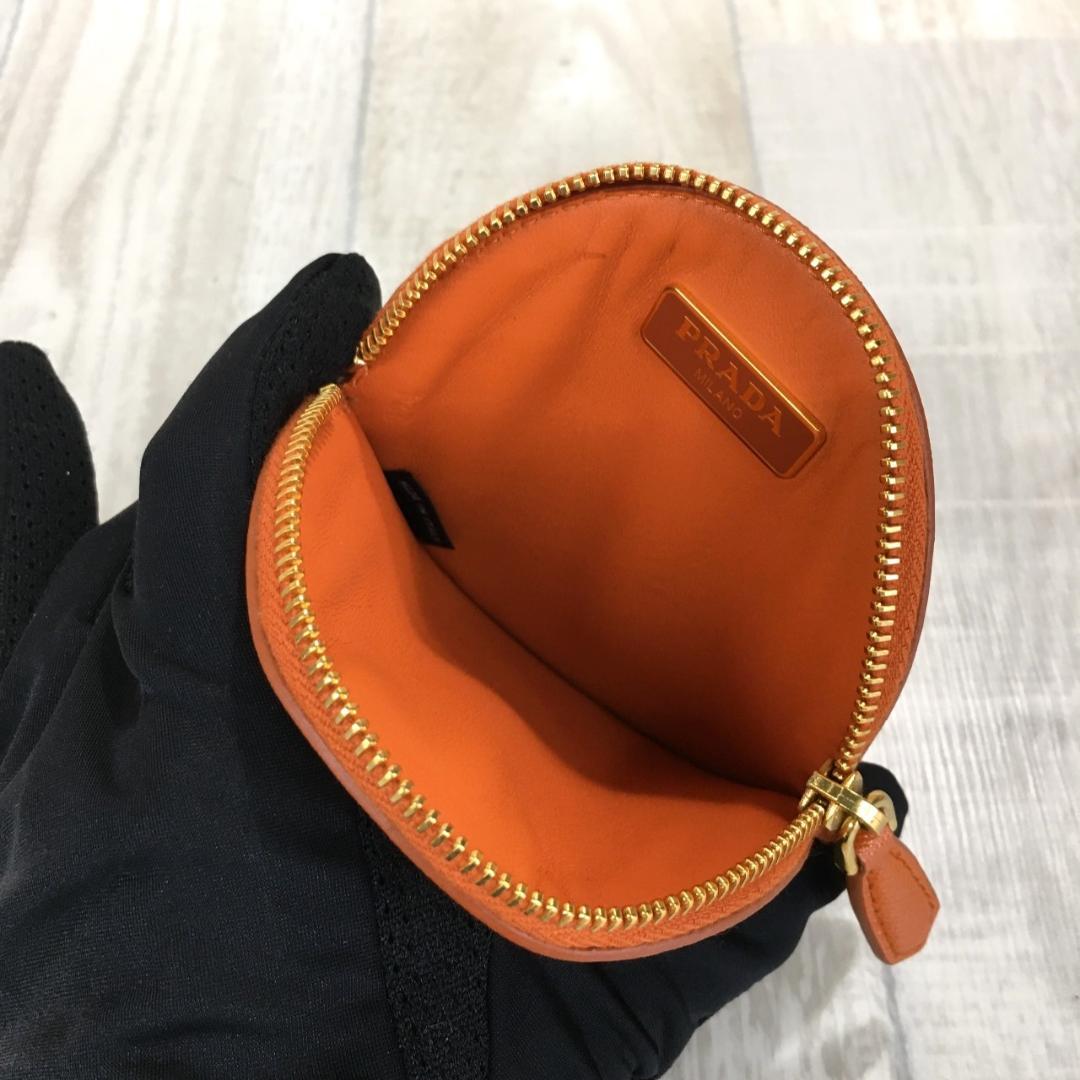 PRADA サフィアーノ ケース●オレンジ ラウンド 丸型 1M1443