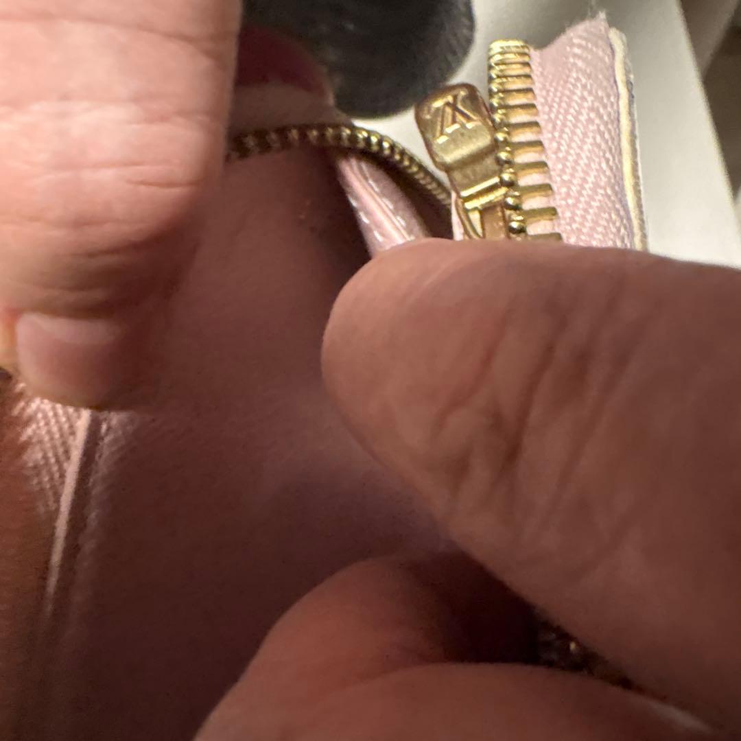 ★★新型美品★ルイヴィトン ダミエ アズール ジッピーウォレット 長財布