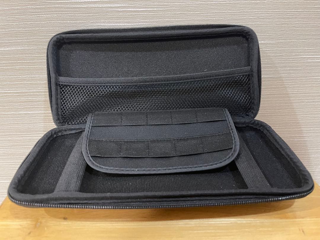 Nintendo Switch 本体 グレー新型（専用ケース付き）