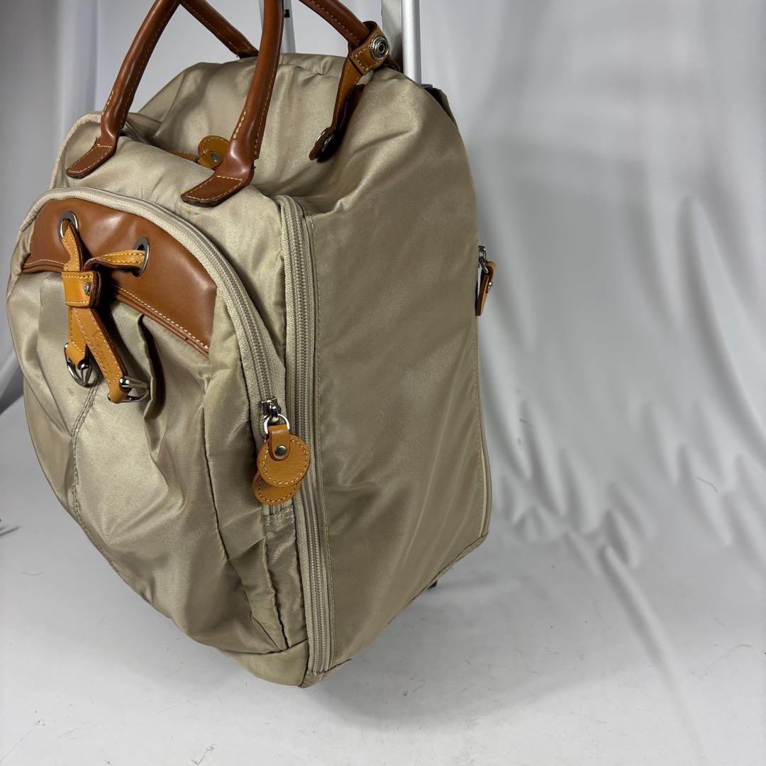 カナナプロジェクト トローリーバッグ キャリー ベージュ　ポンポンチャーム付き