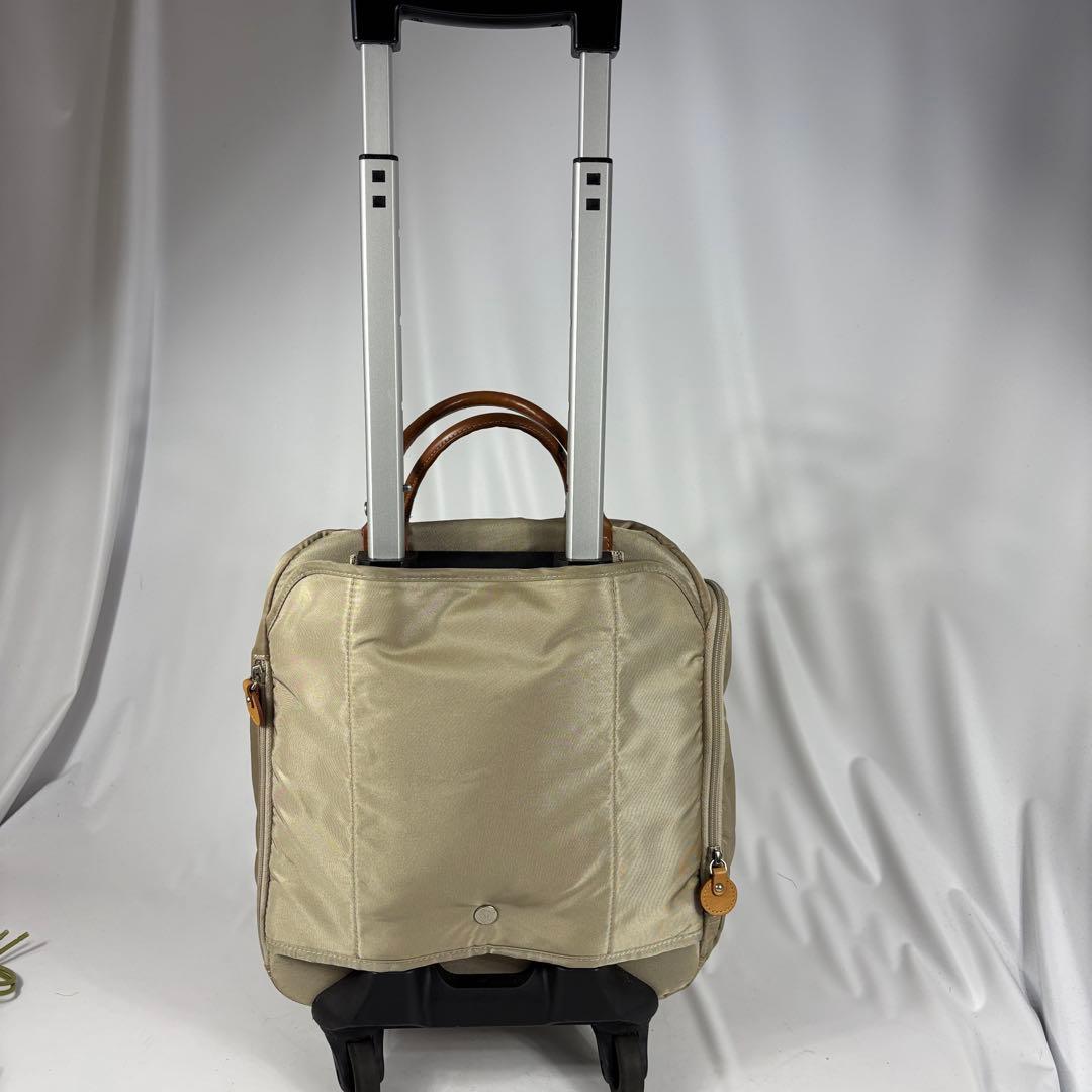 カナナプロジェクト トローリーバッグ キャリー ベージュ　ポンポンチャーム付き