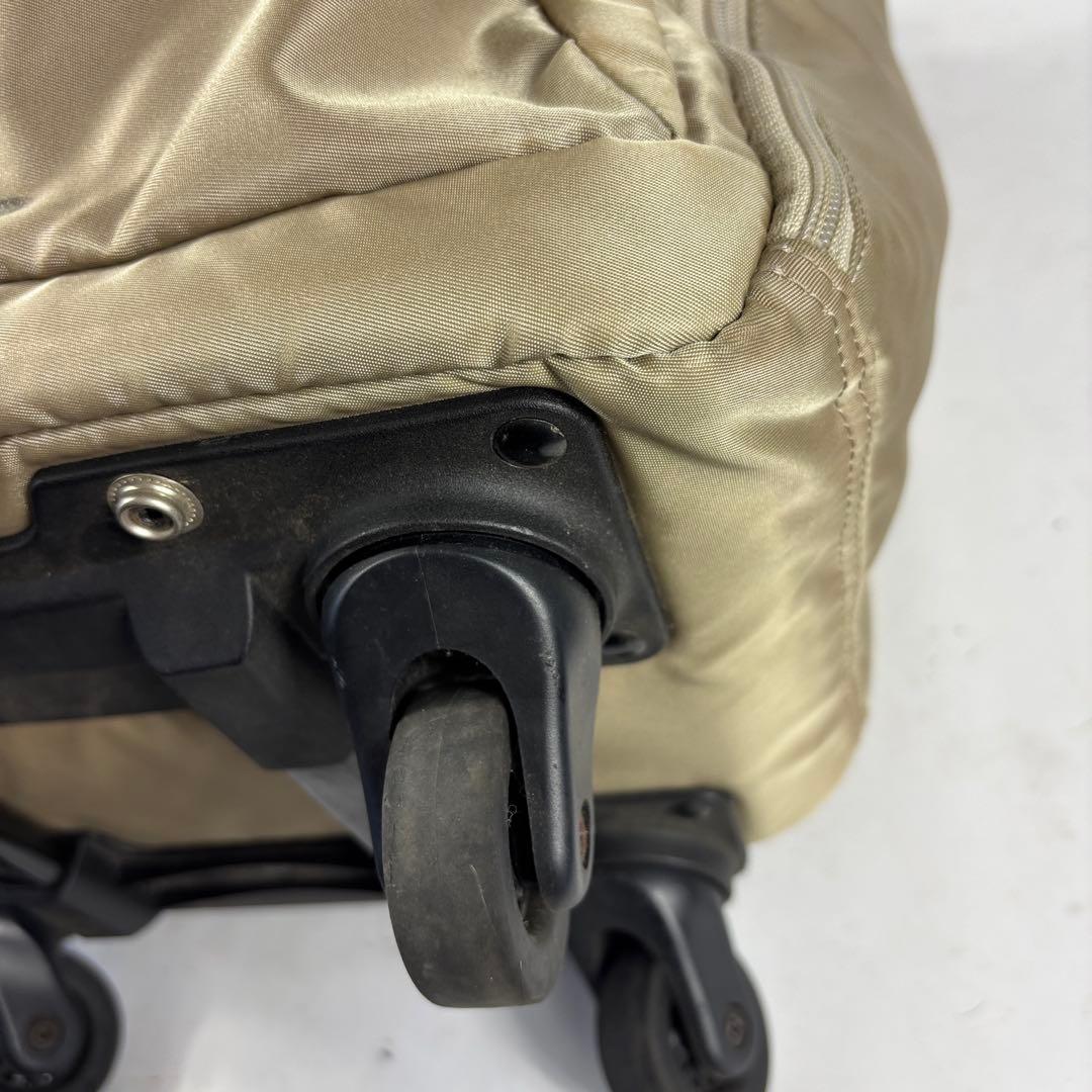 カナナプロジェクト トローリーバッグ キャリー ベージュ　ポンポンチャーム付き