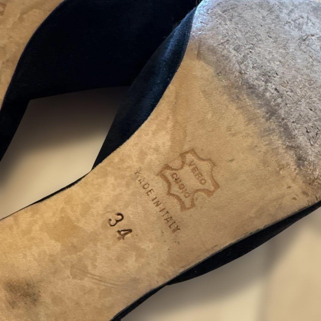 Manolo Blahnik ブラック羽根飾りサンダル 34