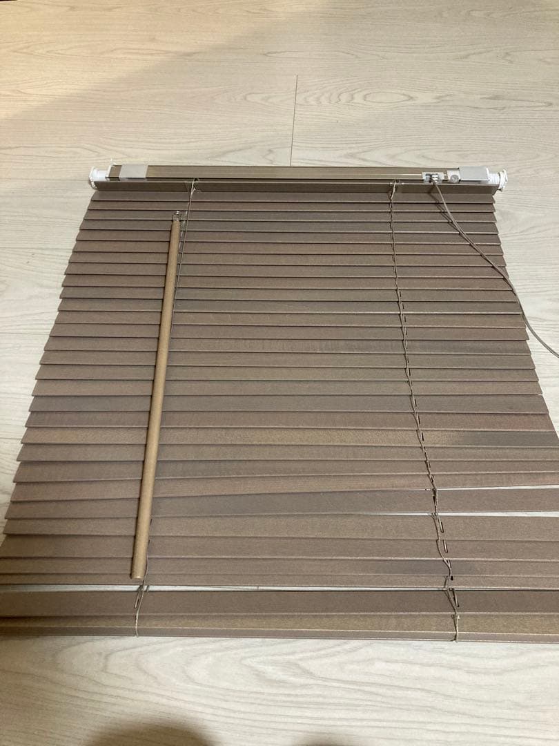 タチカワブラインド　グレージュ　木製ブラインド　ツッパリ式　幅60 丈70