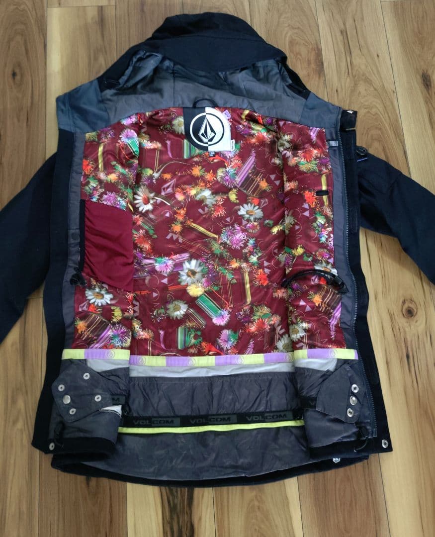 volcom スノーボードウエア レディース 上下セット