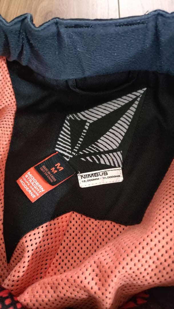 volcom スノーボードウエア レディース 上下セット