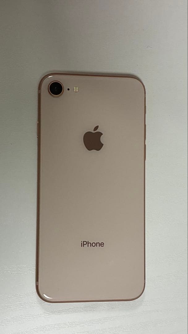 【初期化済】iPhone8 本体