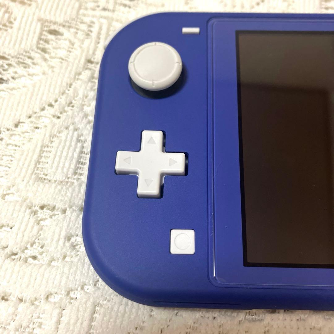 じ*ん様 【美品】SwitchLite 本体 公式キャリングケース付き