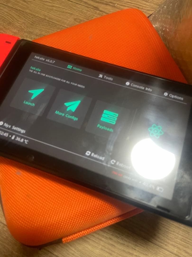 希少 Nintendo switch本体のみ