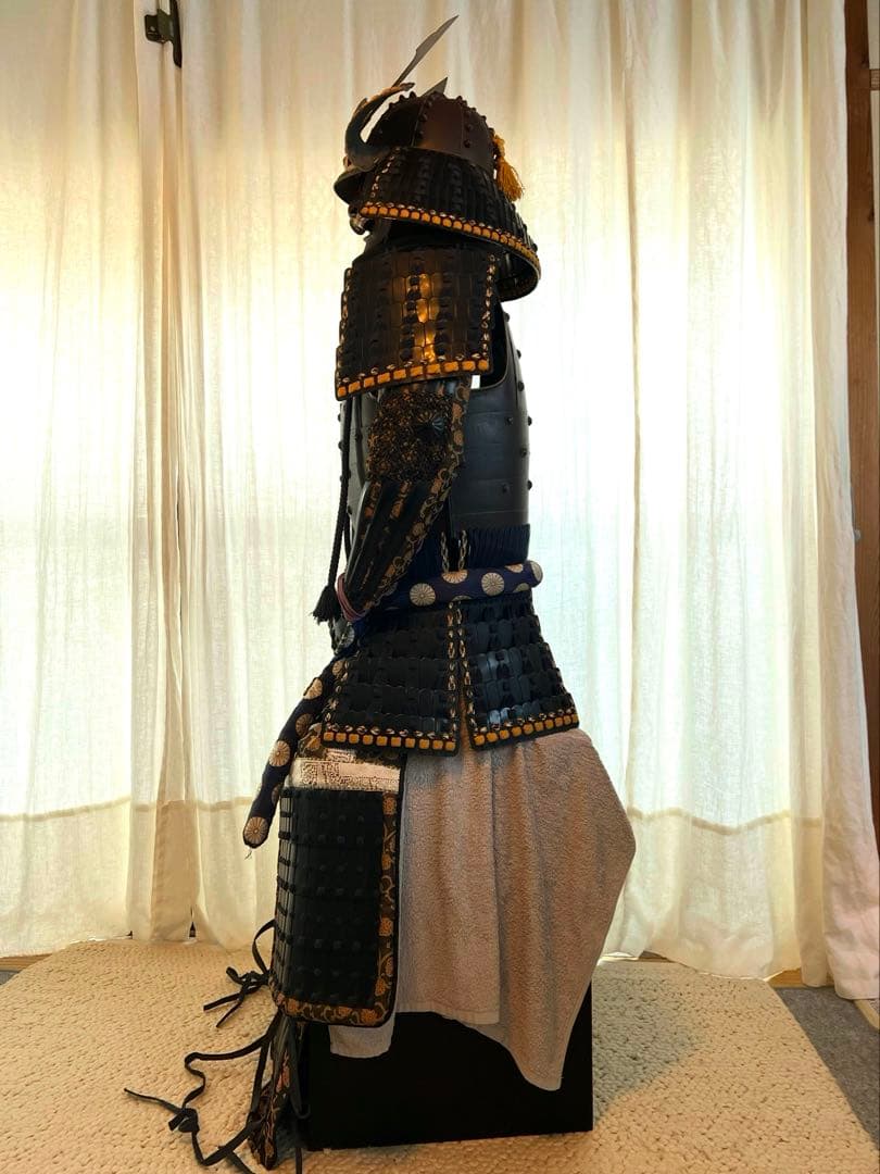 超美品！『薩摩国住光忍十一代作』日本 甲冑 錆胴鉄錆鋲当世具足『鎧 一式』等身大