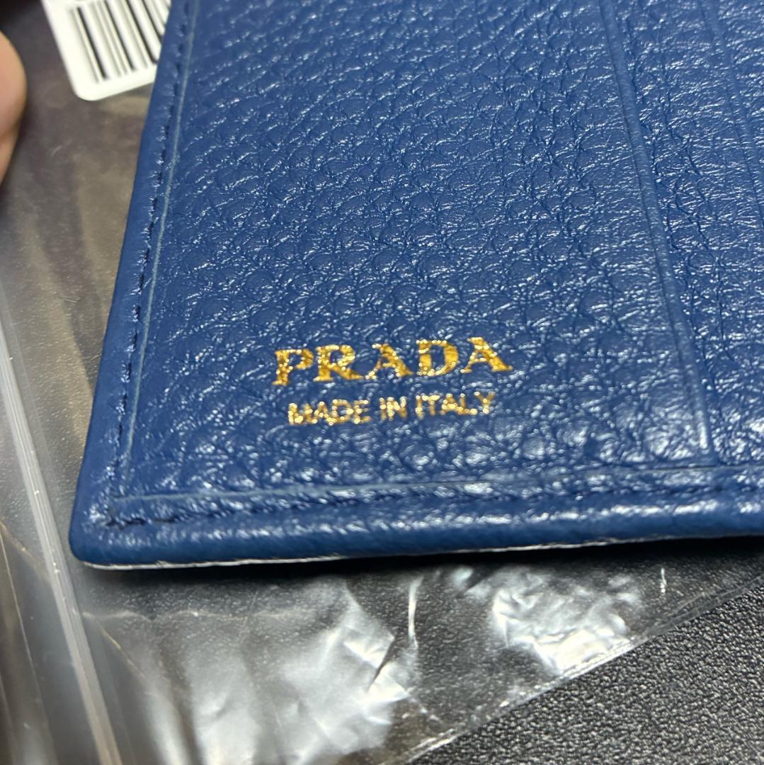 PRADA プラダ レザー 三つ折り財布 青 ブルー A1355A4