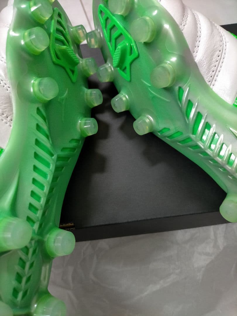 モレリア4 ミズノ　限定色 22センチ