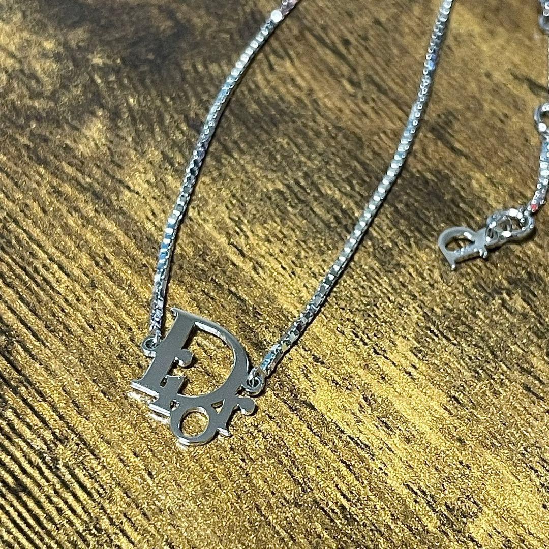 Christian Dior シルバー ロゴ ネックレス