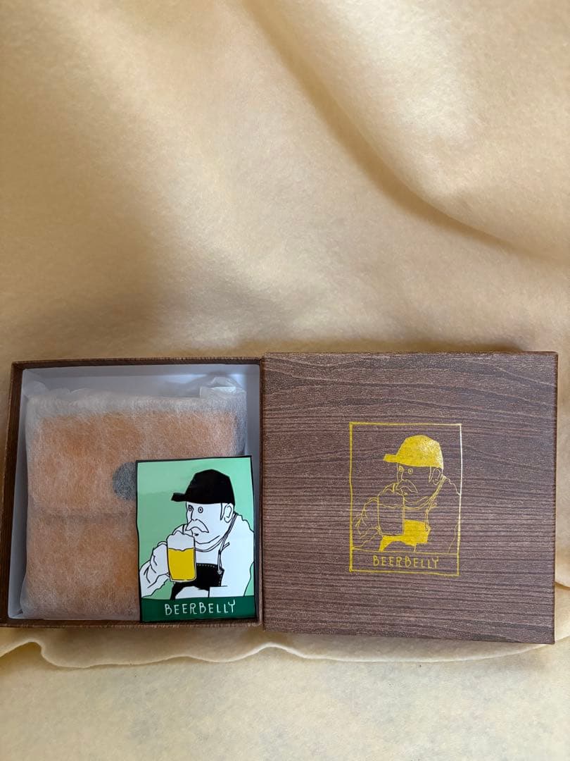 BEERBELLY ハッチバック　二つ折り財布