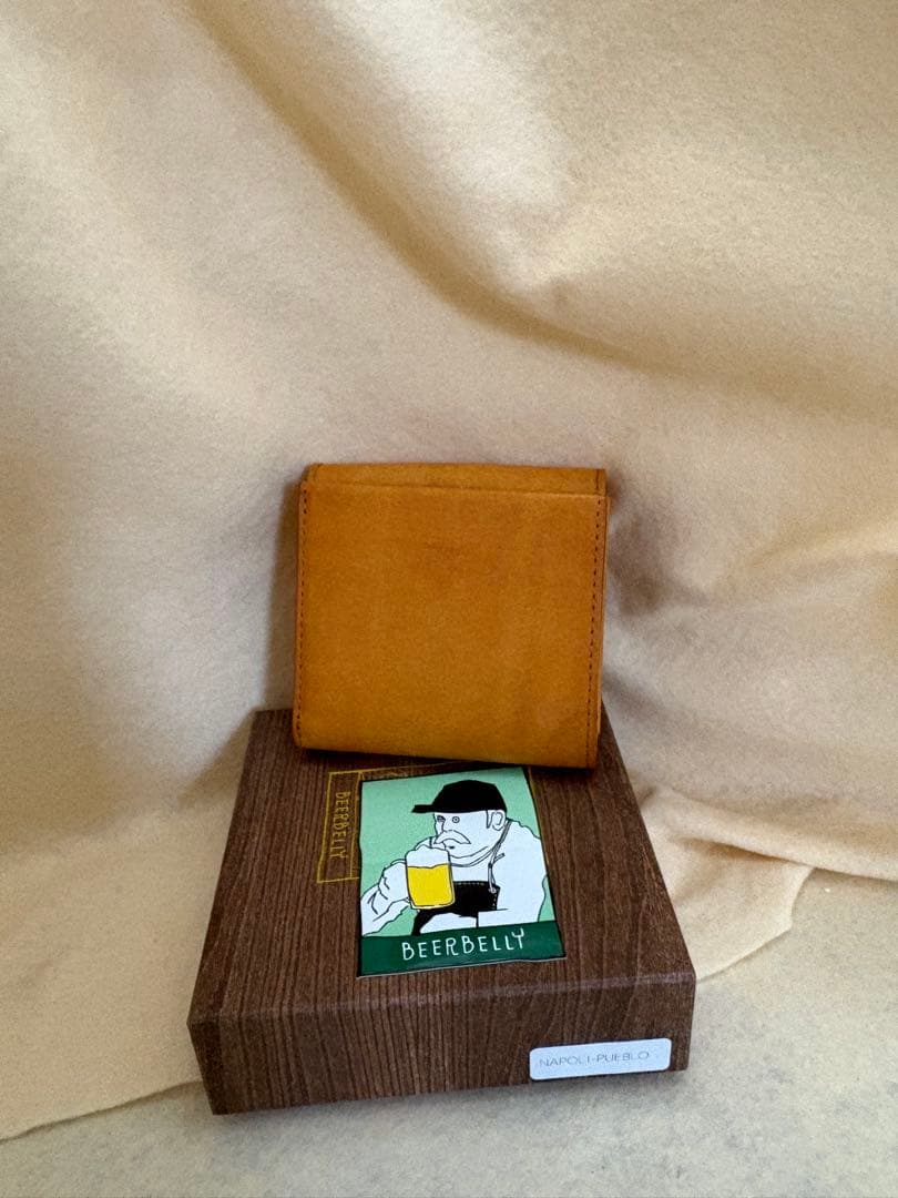 BEERBELLY ハッチバック　二つ折り財布
