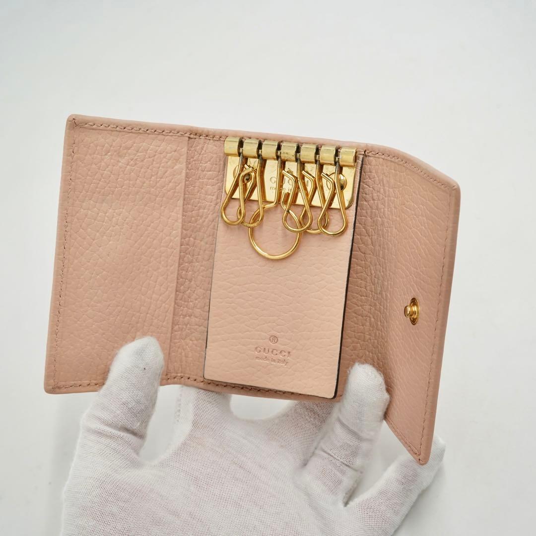 【未使用に近い】GUCCI マーモント　GG 6連　リング　ピンク　キーケース