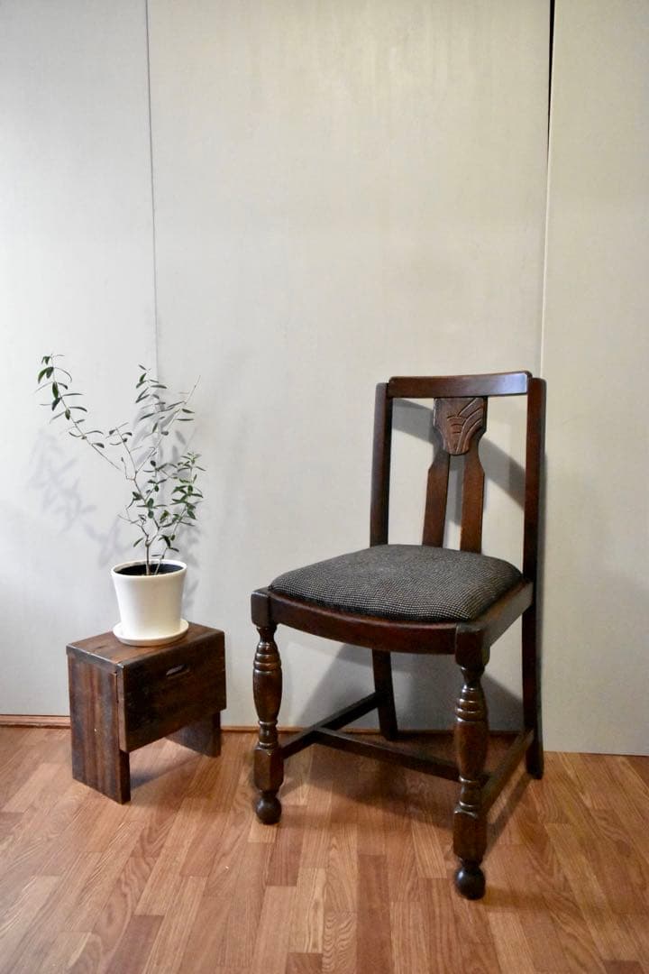 まむまむ UKダイニングチェア