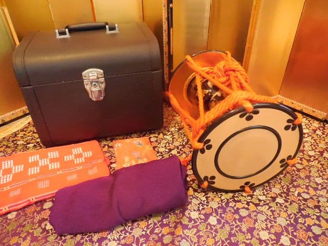 和楽器 鼓 小鼓 銀杏 蒔絵 漆塗り 和太鼓 打楽器 能 歌舞伎 ケース付き