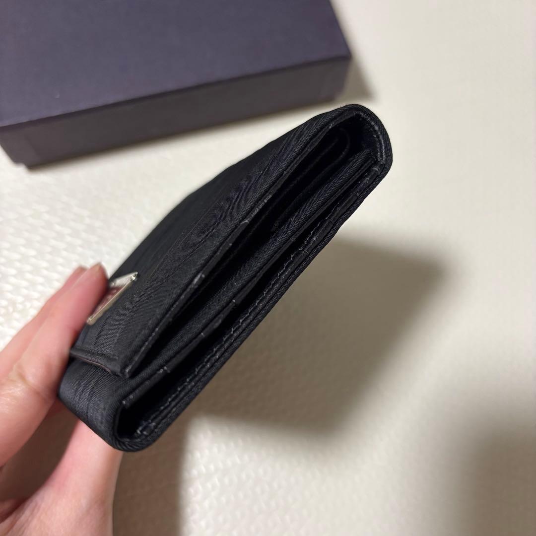 PRADA プラダ 三つ折財布 ブラック 黒 ナイロン トライアングル